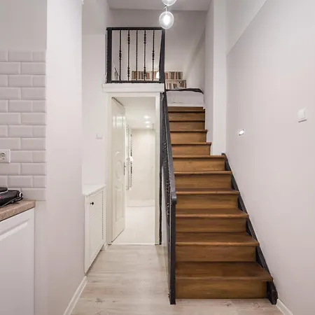 Bpr Waldorf Wooden Apartman *